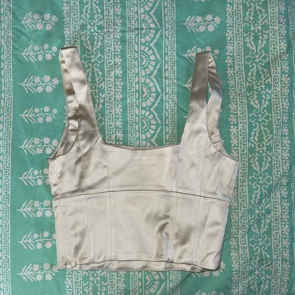 Aritzia Wilfred Shiny Satin Champagne Gold Top - Picture 4 of 4